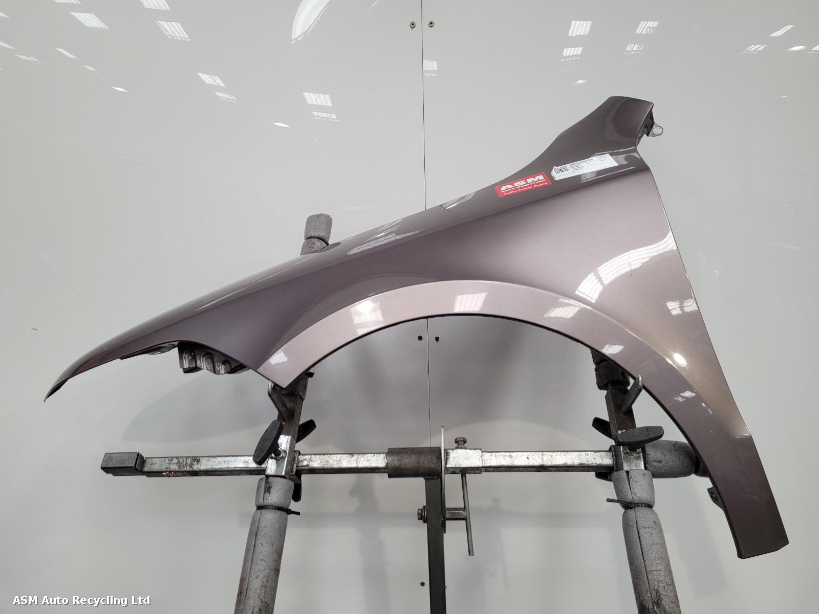 View Auto part L Wing Skoda Superb 2012