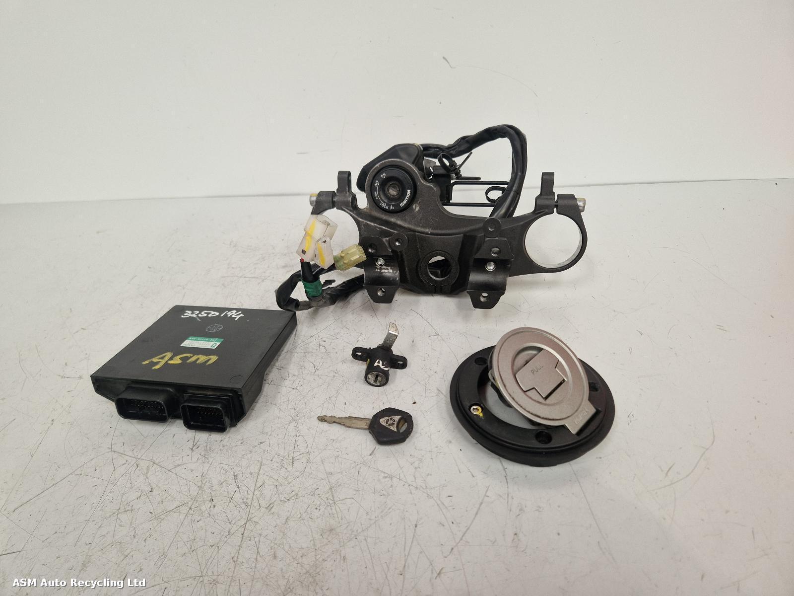 View Auto part Comp.Lock Set + Keys Yamaha Xsr900 2016