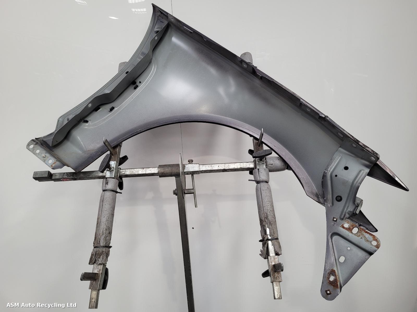 View Auto part L Wing Jaguar Xf 2008
