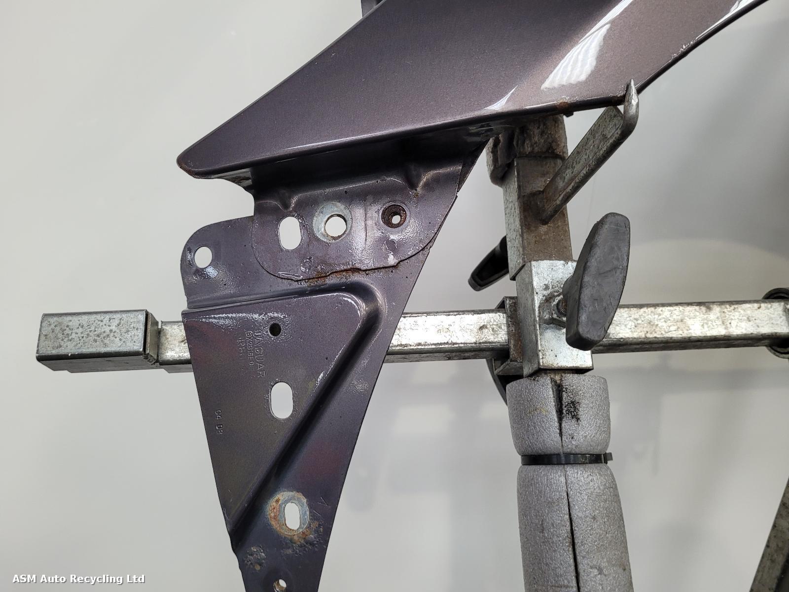 View Auto part L Wing Jaguar Xf 2008