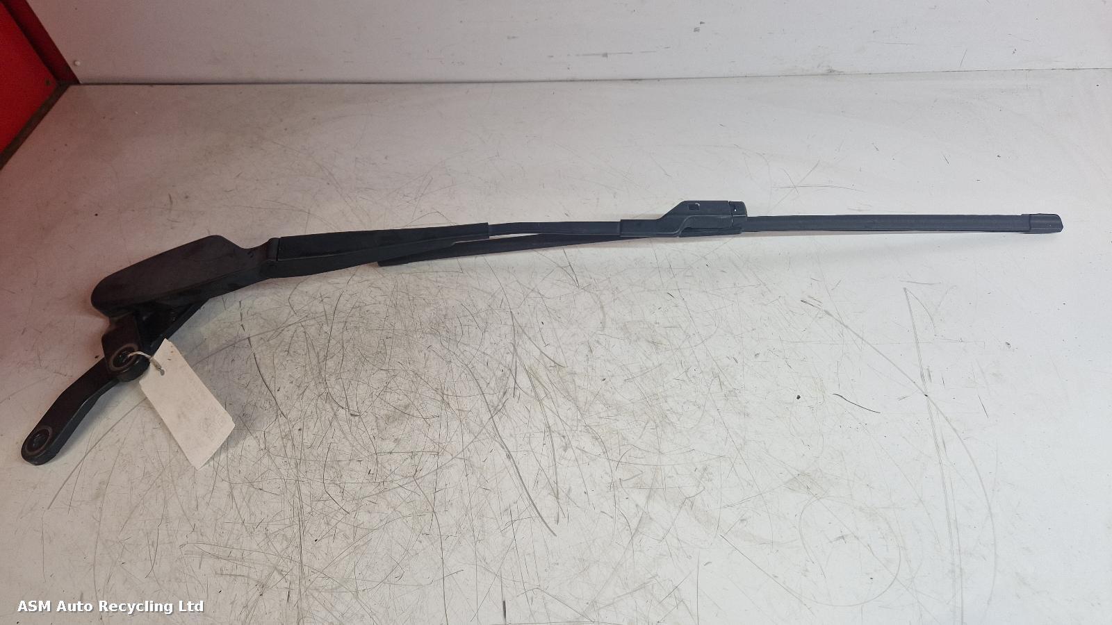 View Auto part Wiper Arm Mercedes C Class 2014