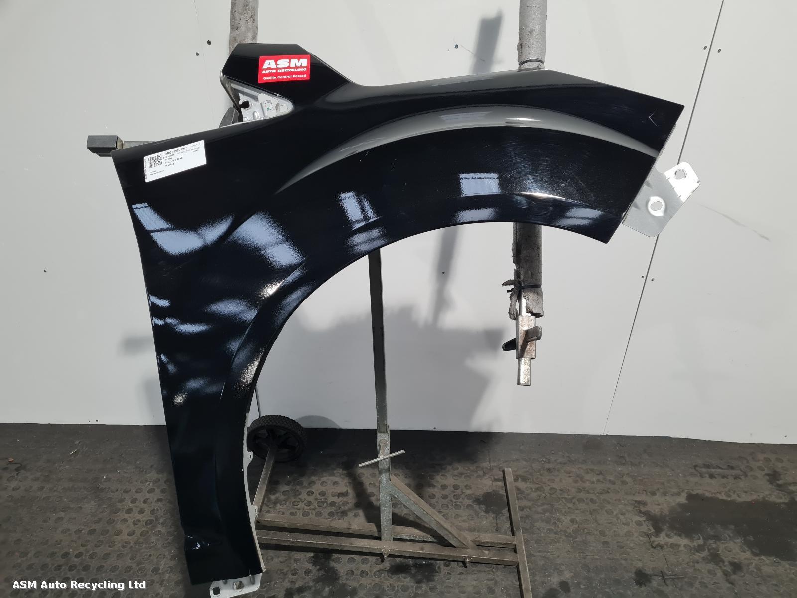 View Auto part R Wing Ford Focus C Max 2012