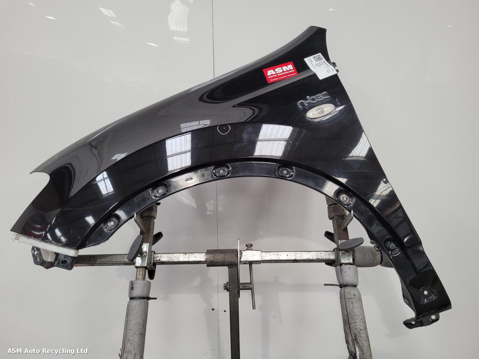 View Auto part L Wing Nissan Qashqai 2012