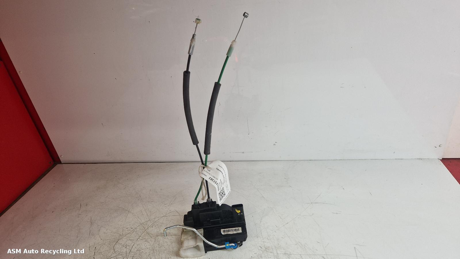 View Auto part Door Lock Assembly Hyundai I20 2011