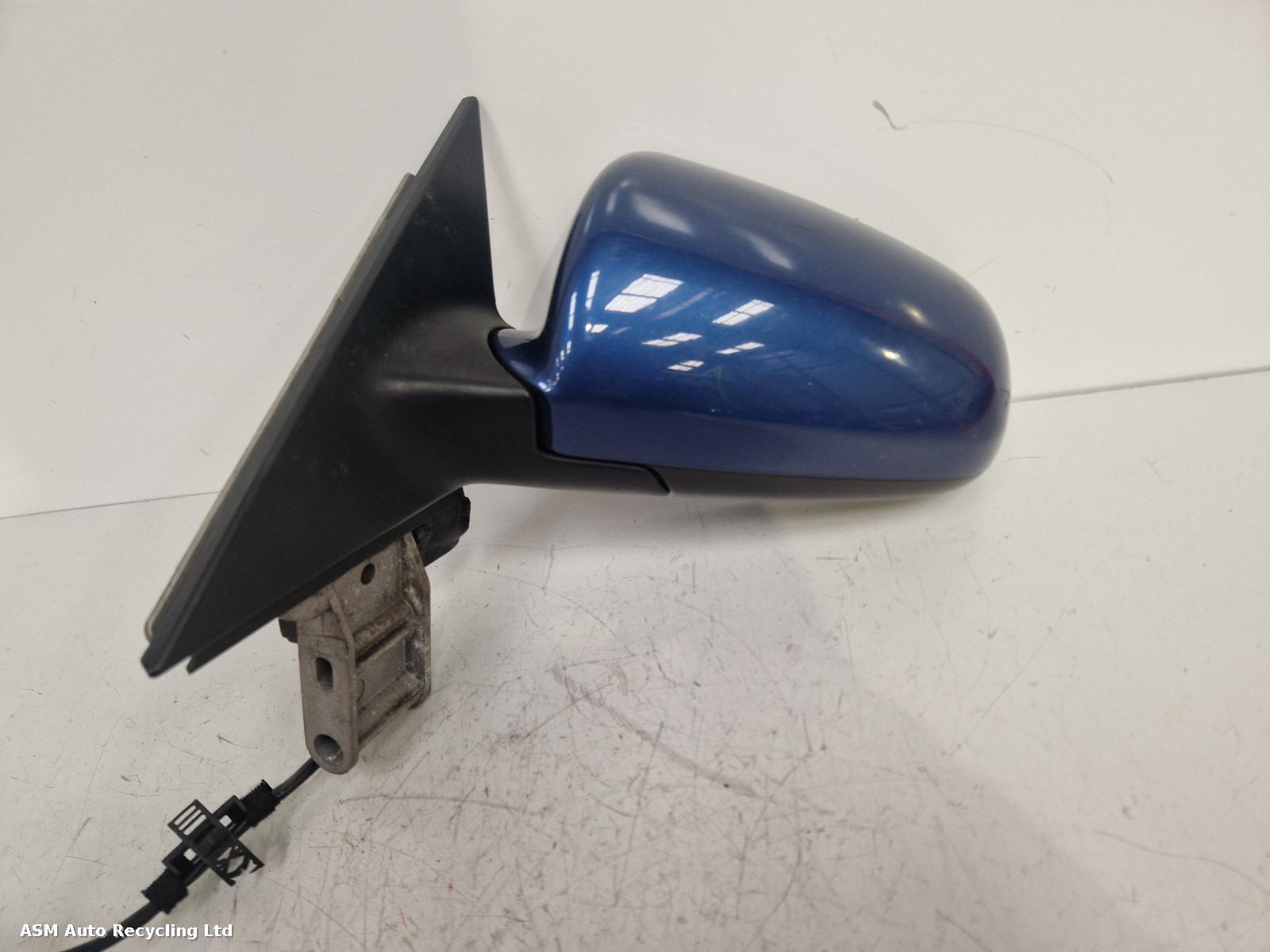 View Auto part L Door Mirror Audi A4 2005