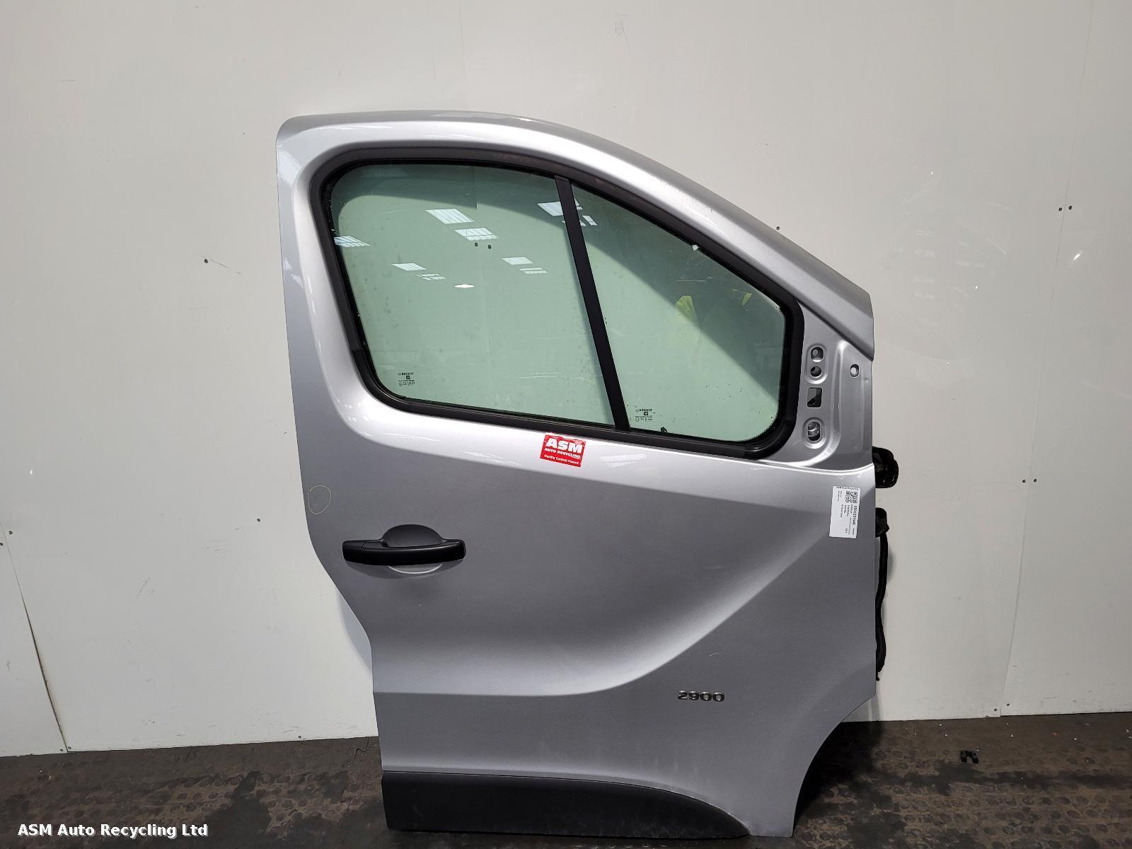 View Auto part R Front Door Vauxhall Vivaro 2014