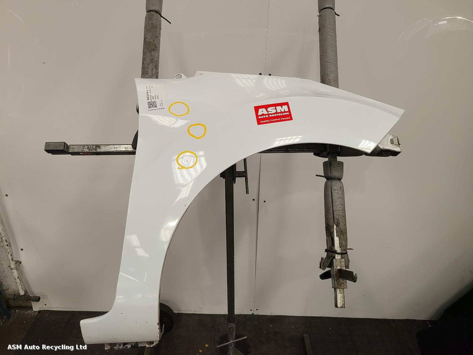 View Auto part R Wing Ford Fiesta 2010
