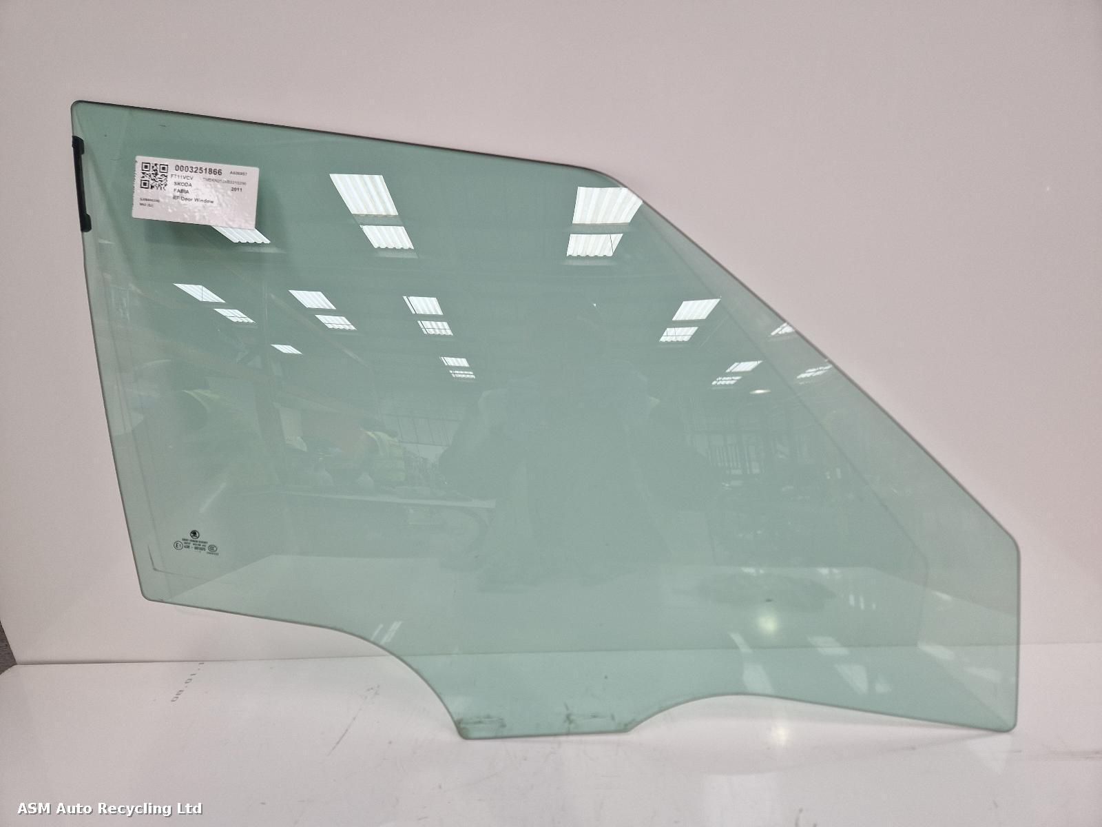 View Auto part RF Door Window Skoda Fabia 2011