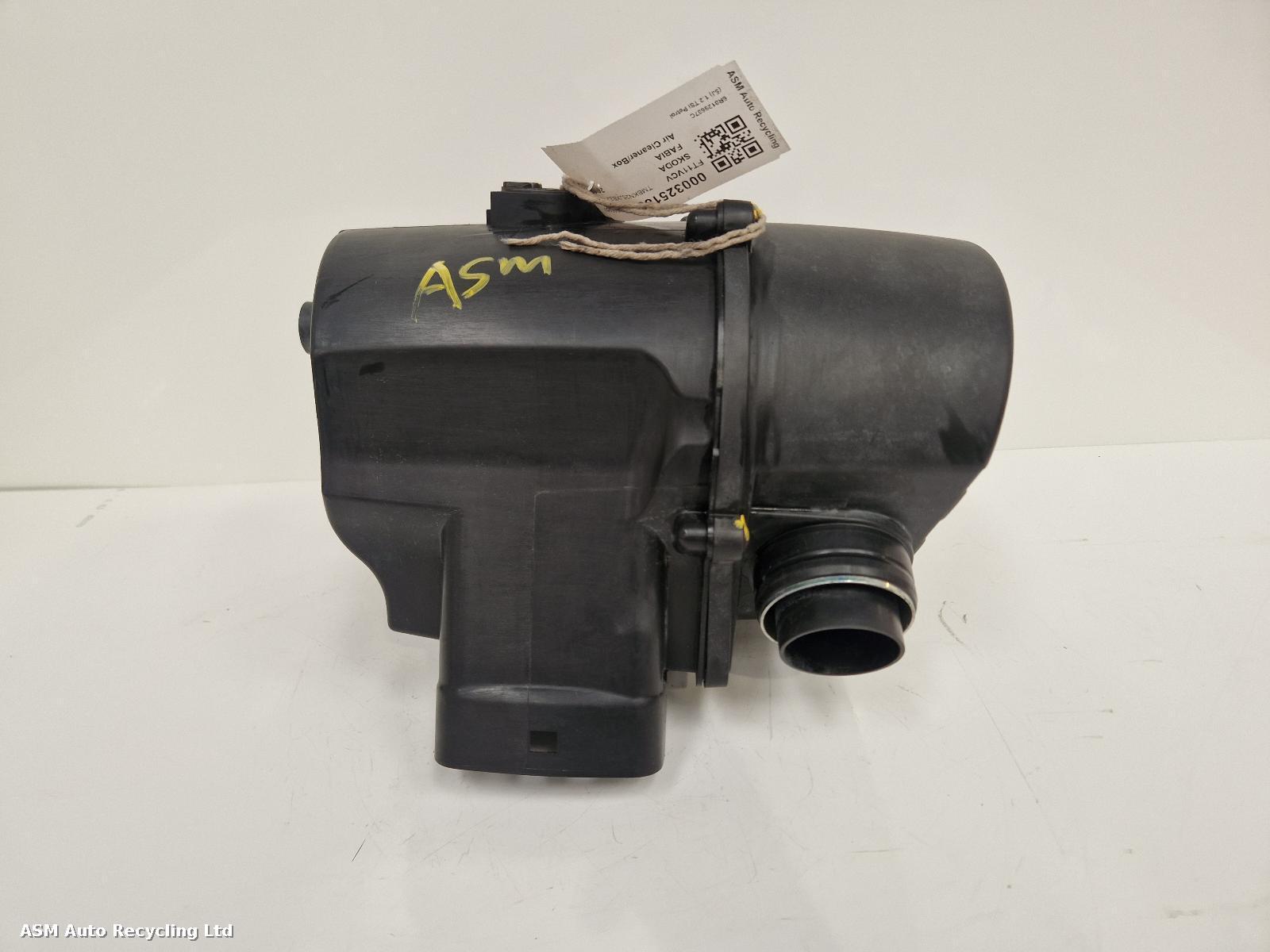 View Auto part Air Cleaner/Box Skoda Fabia 2011