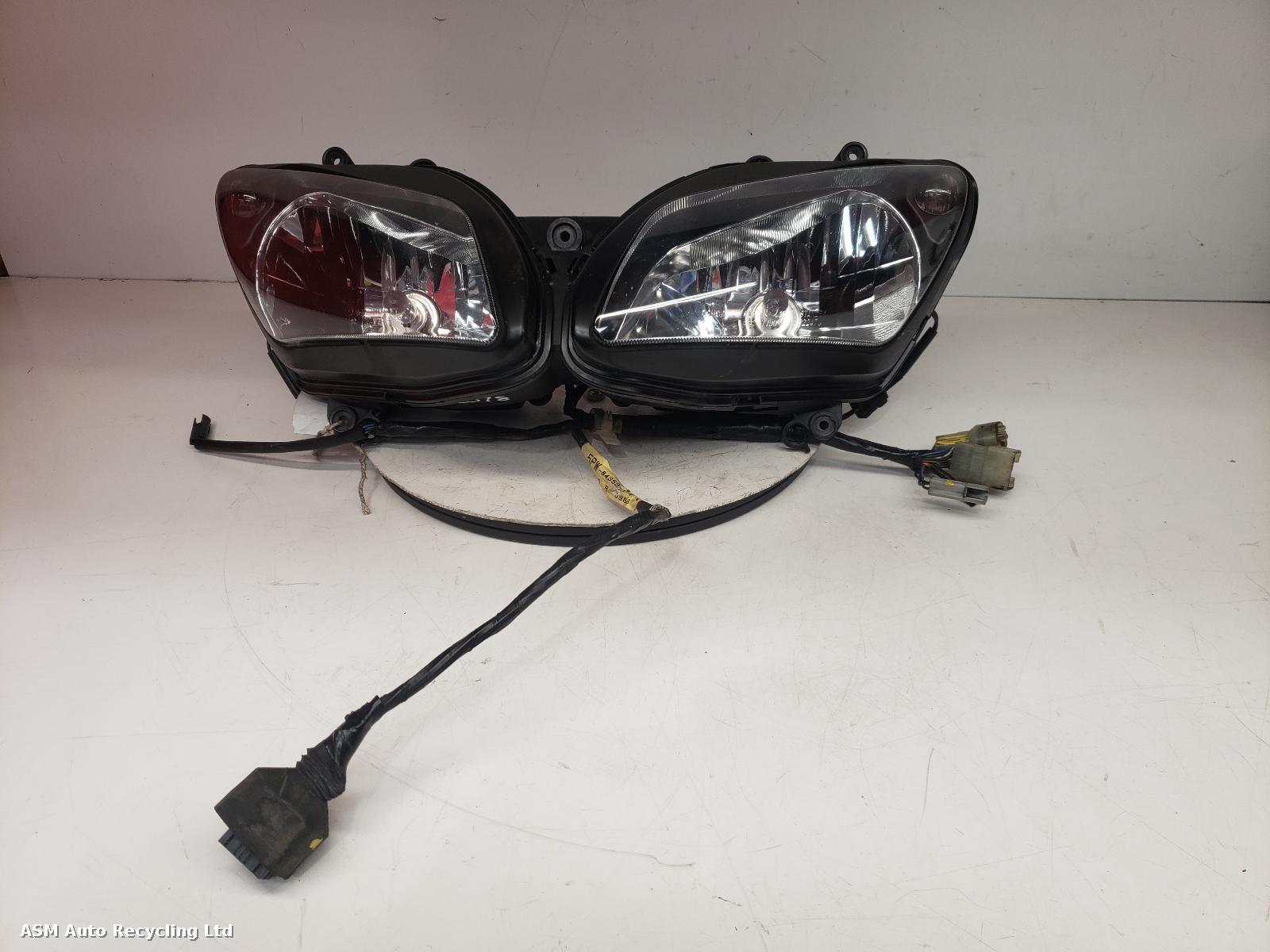 View Auto part Headlamp Yamaha Yzf R1 2003