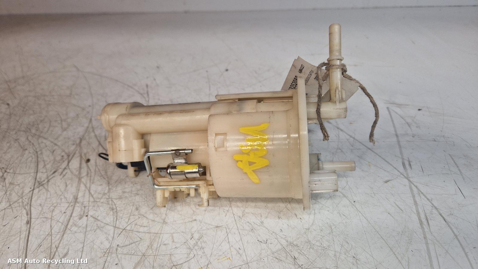 View Auto part Fuel Pump Yamaha Yzf R1 2003