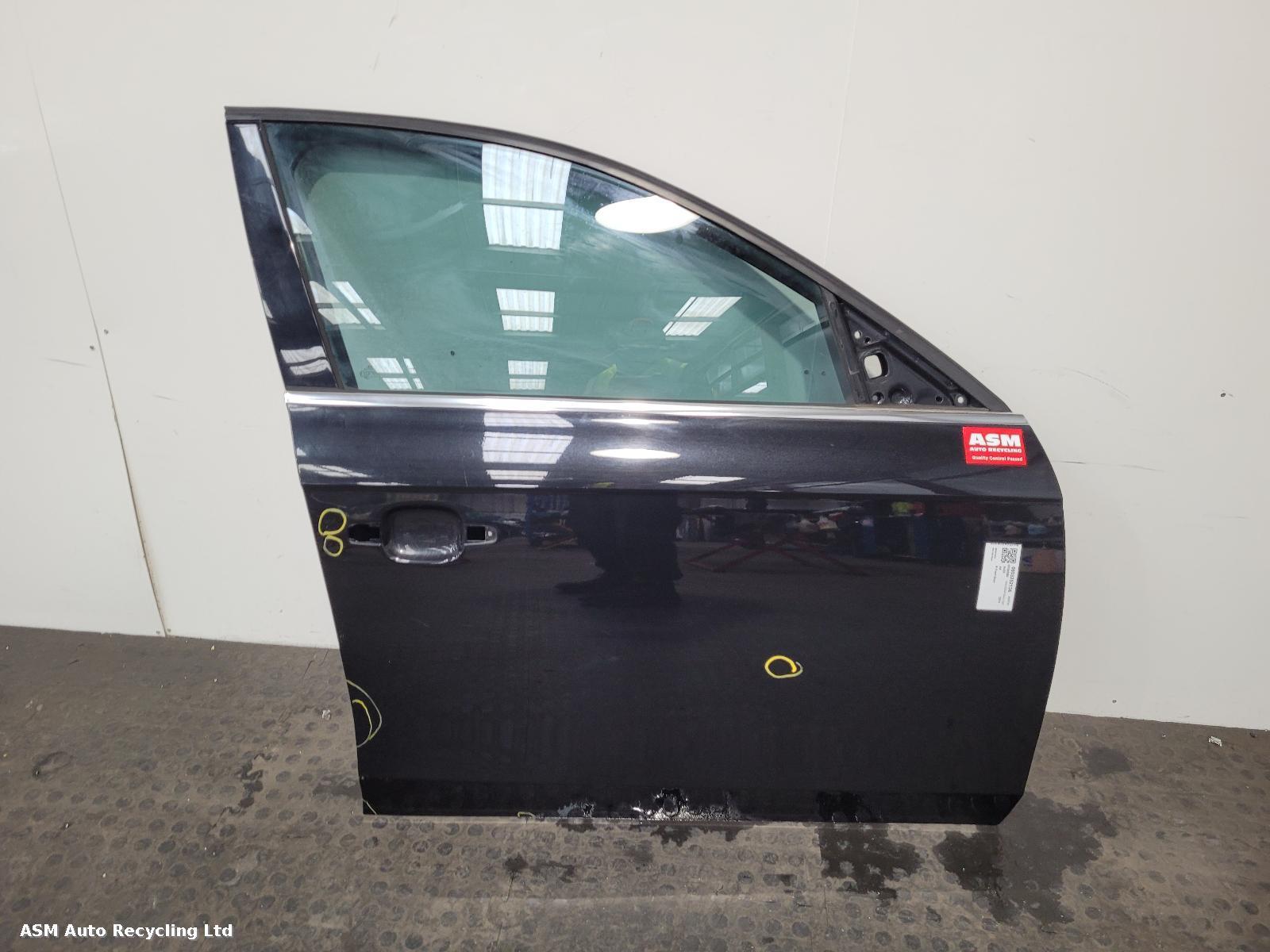 View Auto part R Front Door Audi A4 2010