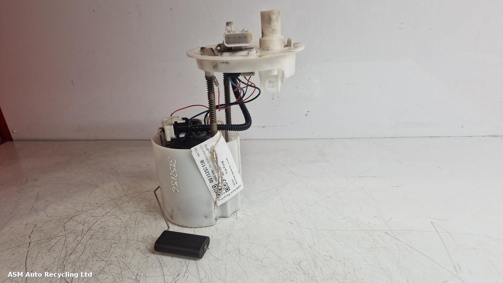 View Auto part Fuel Pump Vauxhall Astra 2013