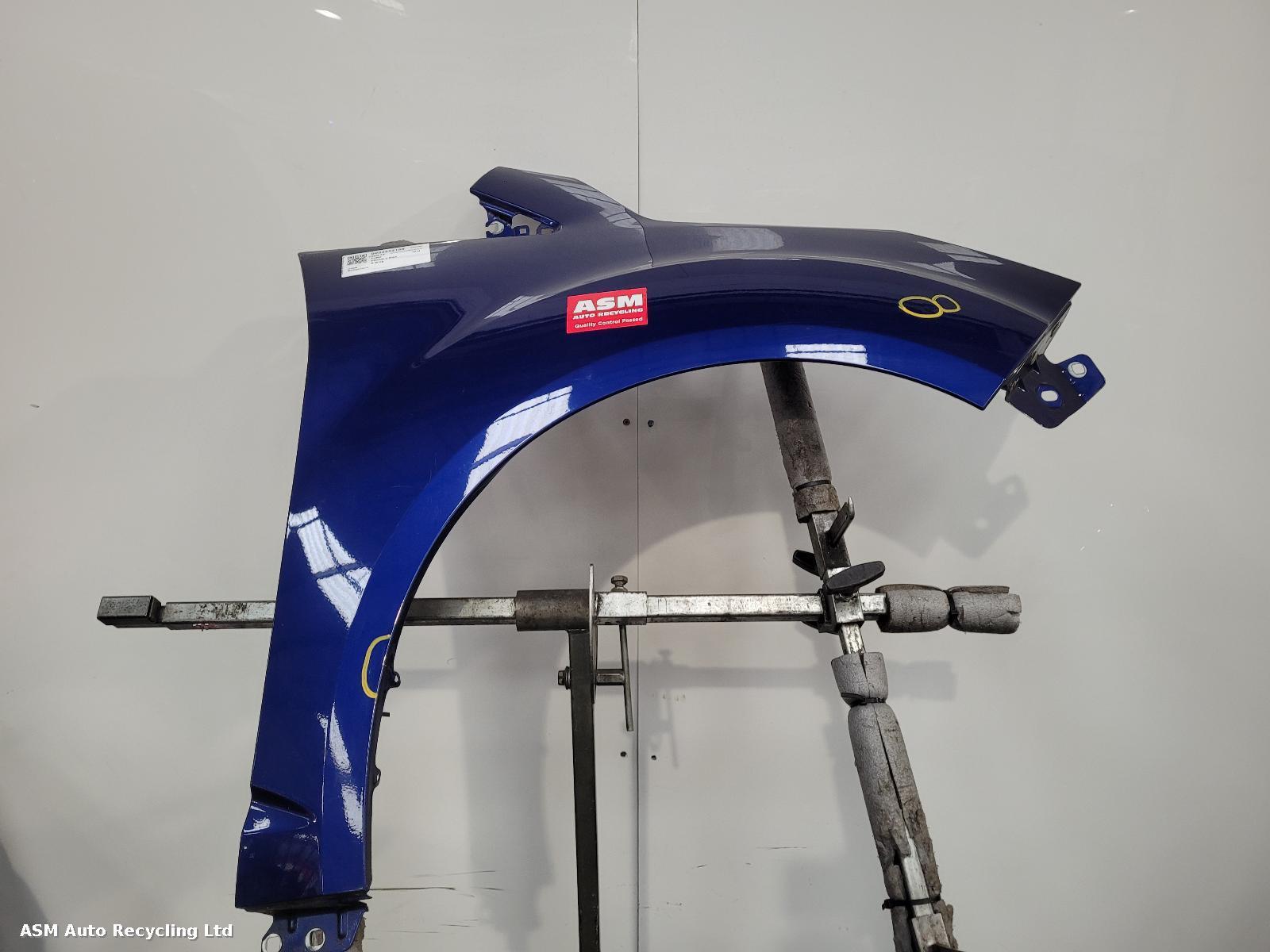 View Auto part R Wing Ford Focus C Max 2014
