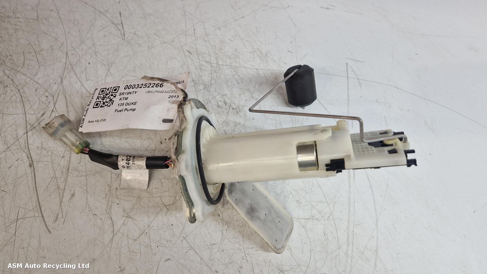 View Auto part Fuel Pump Ktm 125 Duke 2019
