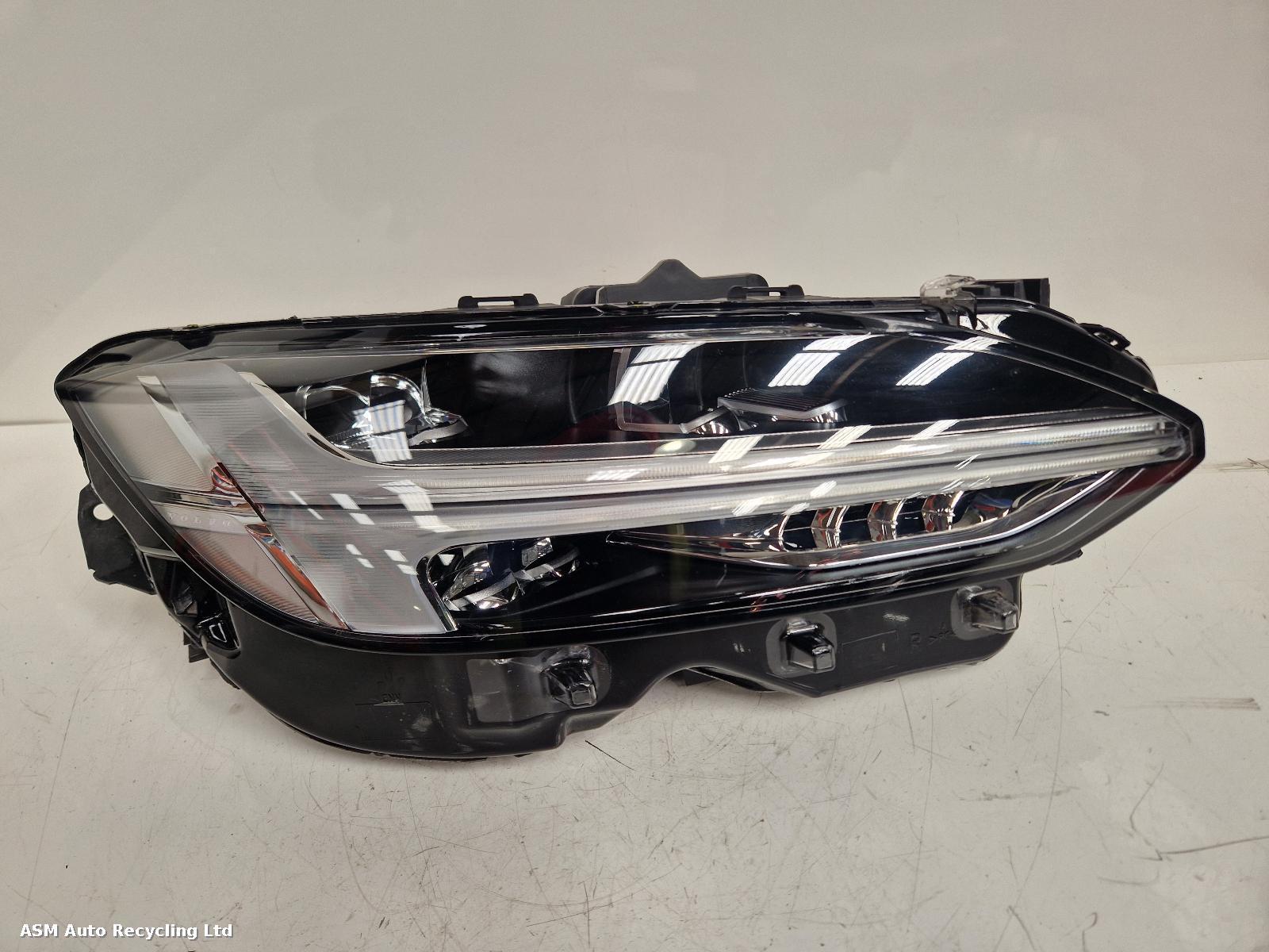View Auto part R Headlamp Volvo V90 2024