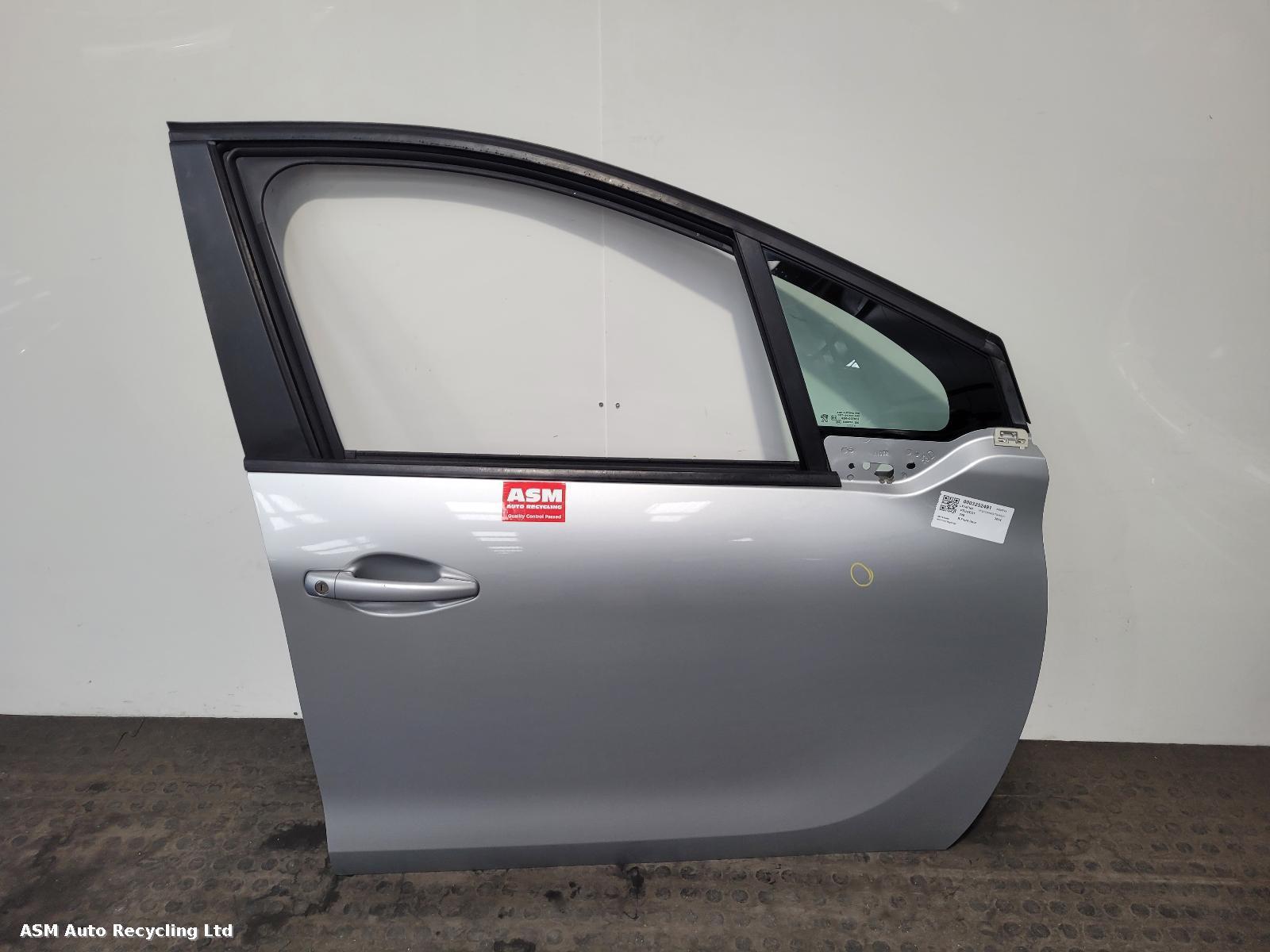View Auto part R Front Door Peugeot 208 2014