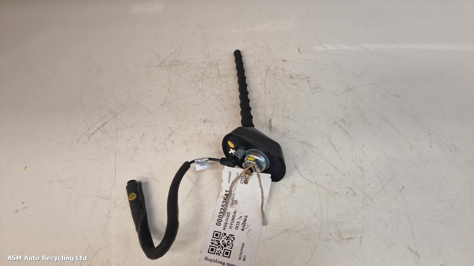 View Auto part Antenna Hyundai Ix35 2011