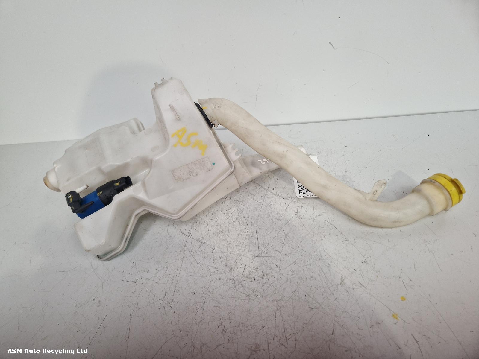 View Auto part Washer Bottle Renault Clio 2014