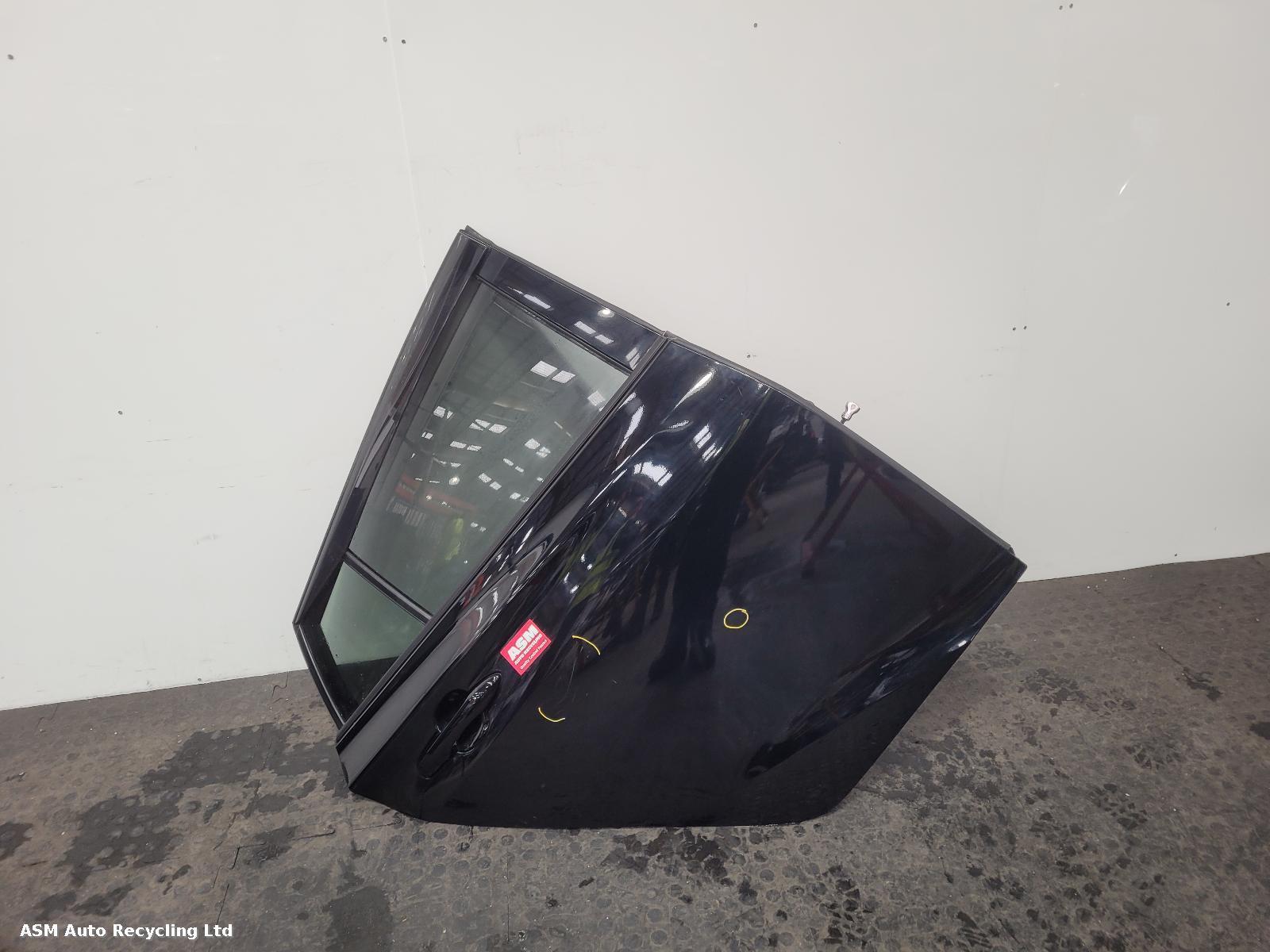 View Auto part R Rear Door Toyota Prius 2017