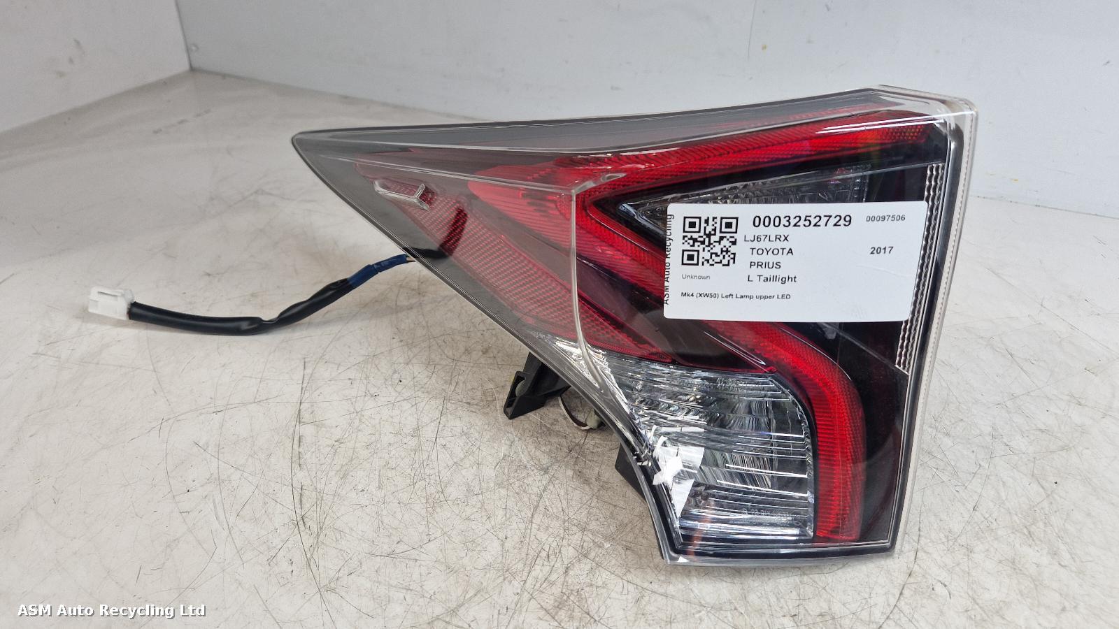 View Auto part L Taillight Toyota Prius 2017