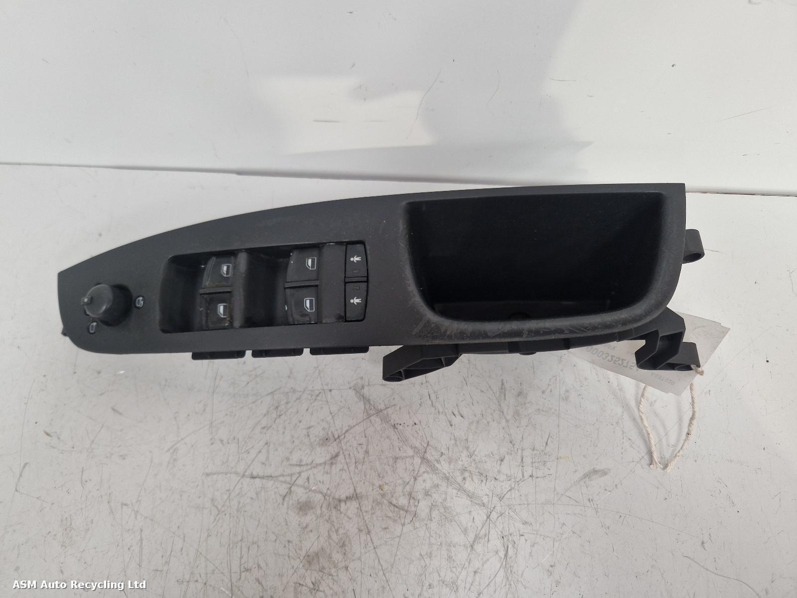 View Auto part Elect. Window Switch Audi Q7 2007