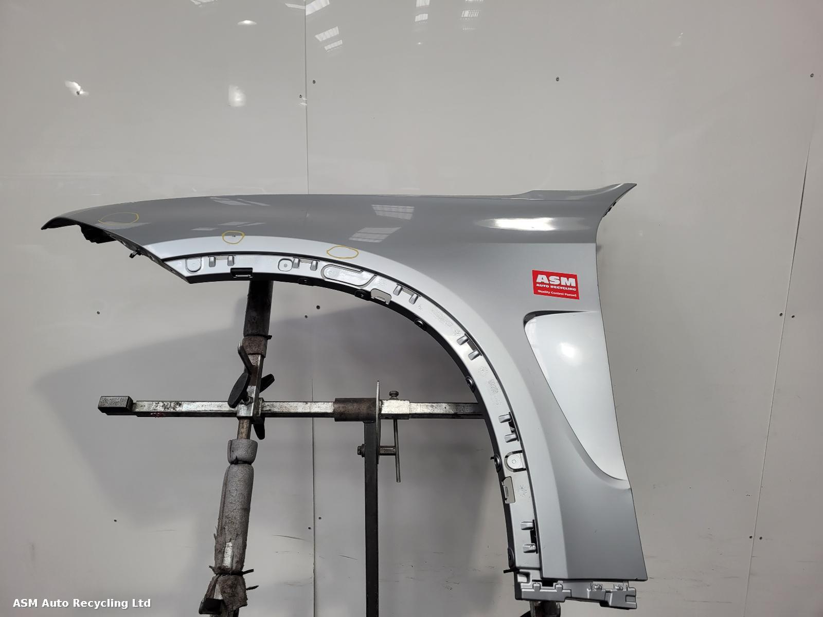 View Auto part L Wing Bmw X5 2017