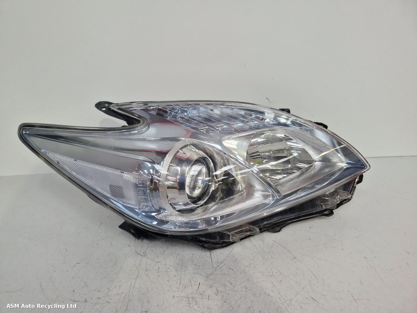 View Auto part R Headlamp Toyota Prius 2013