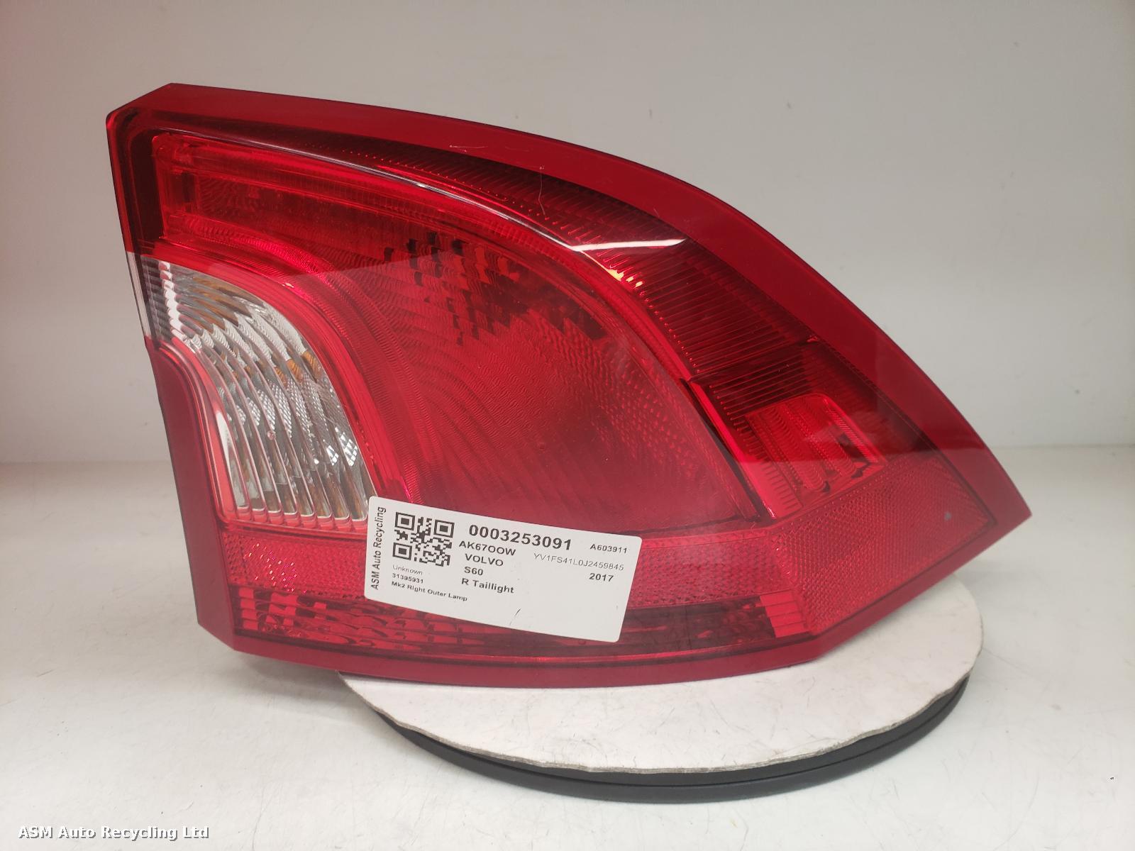 View Auto part R Taillight Volvo S60 2017