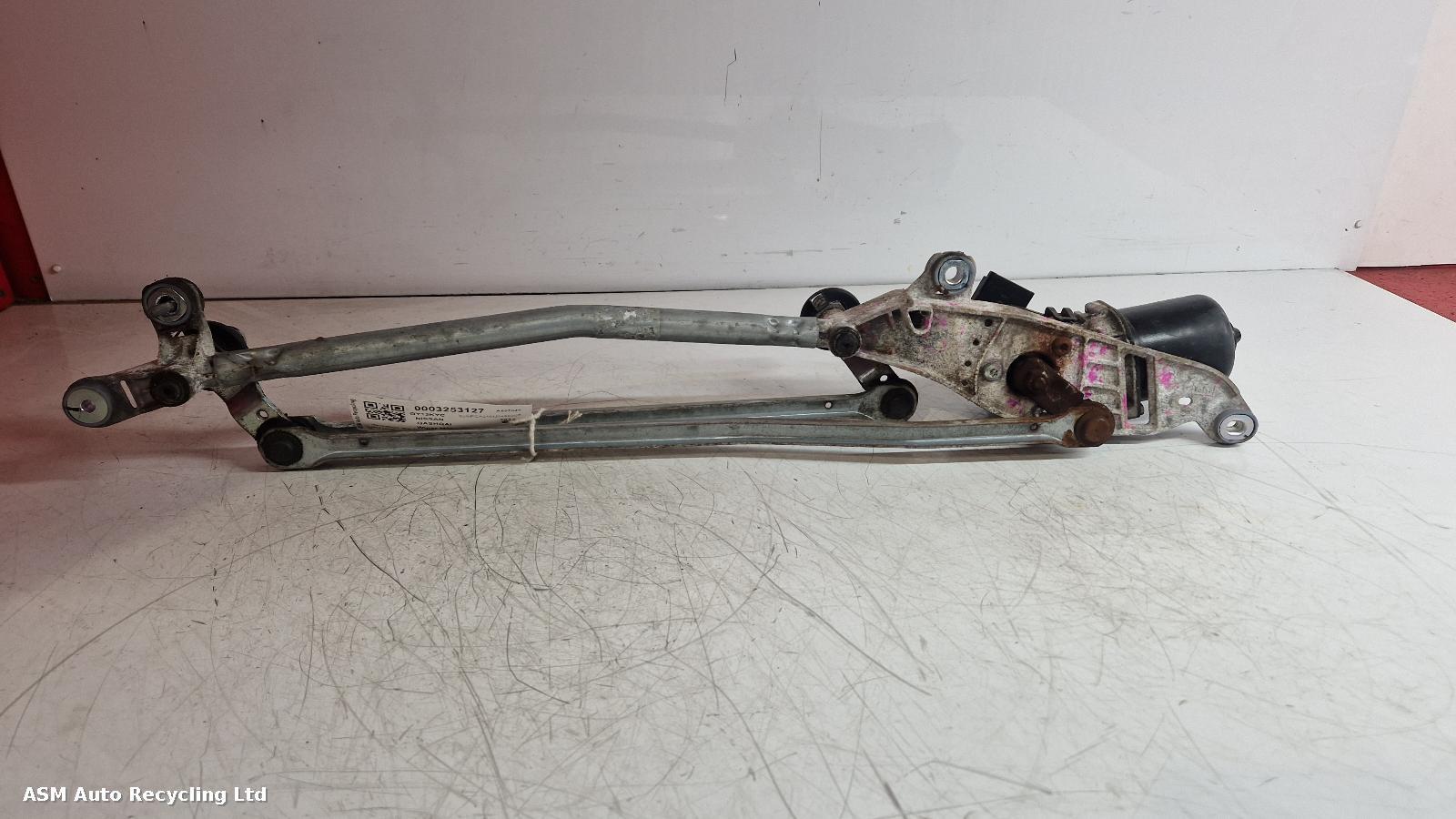 View Auto part Wiper Motor Front Nissan Qashqai 2012