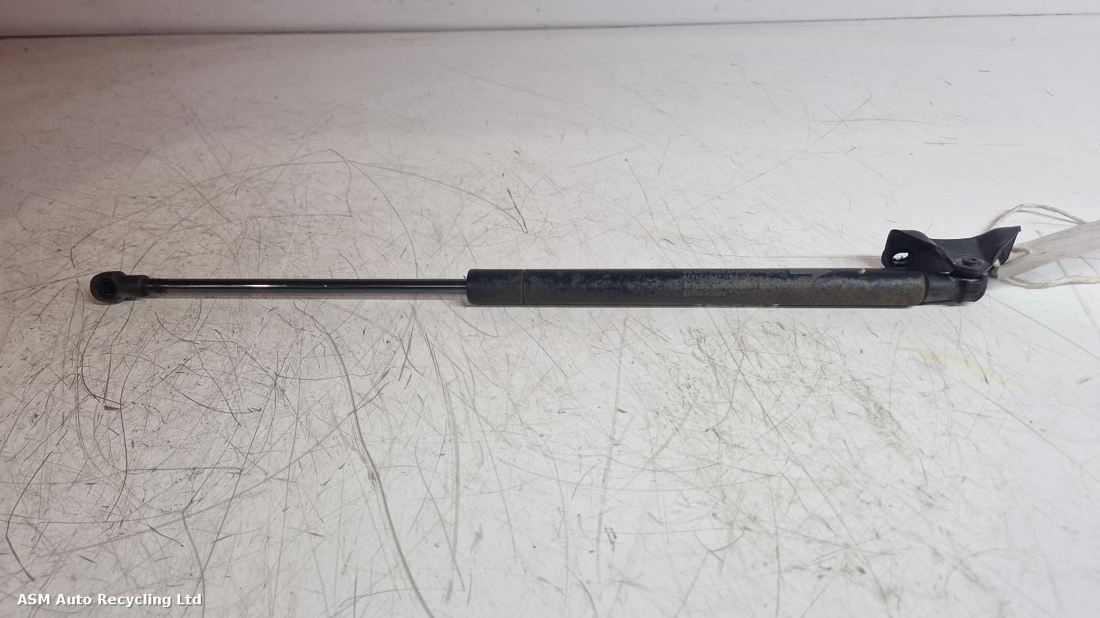 View Auto part Hatch Strut/Shock Toyota Yaris 2007