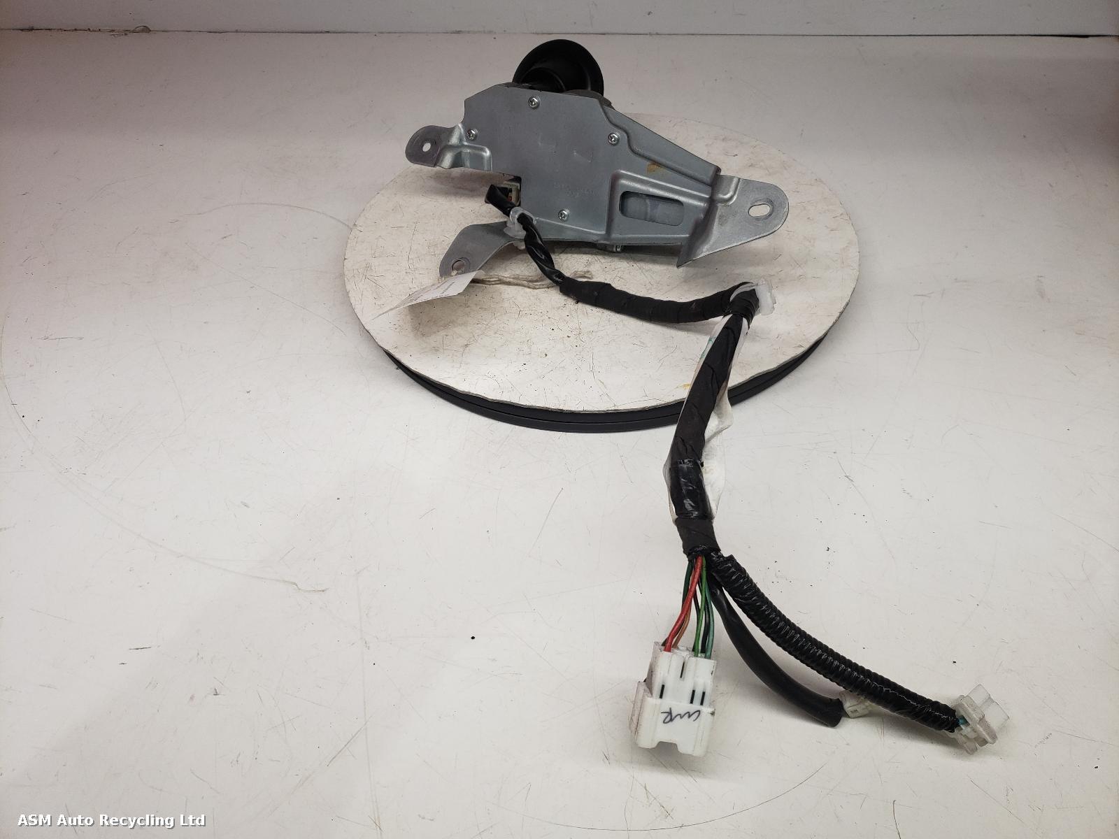 View Auto part Wiper Motor Rear Nissan Micra 2011