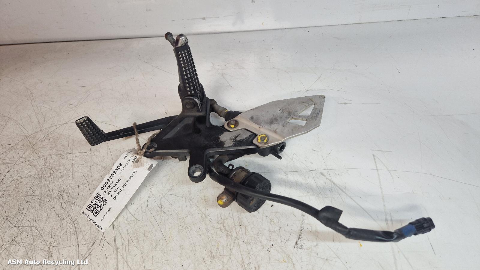View Auto part Right Footrest Kawasaki Zx 10r 2020