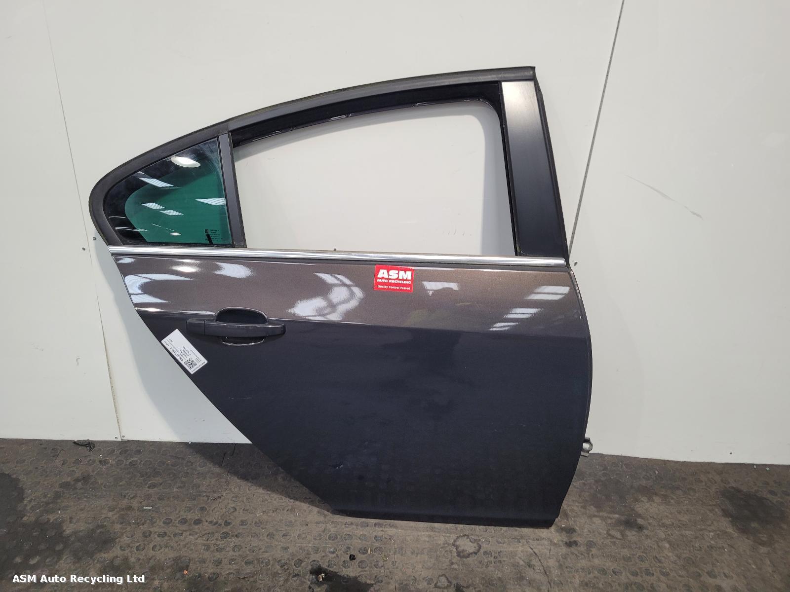 View Auto part R Rear Door Vauxhall Insignia 2014