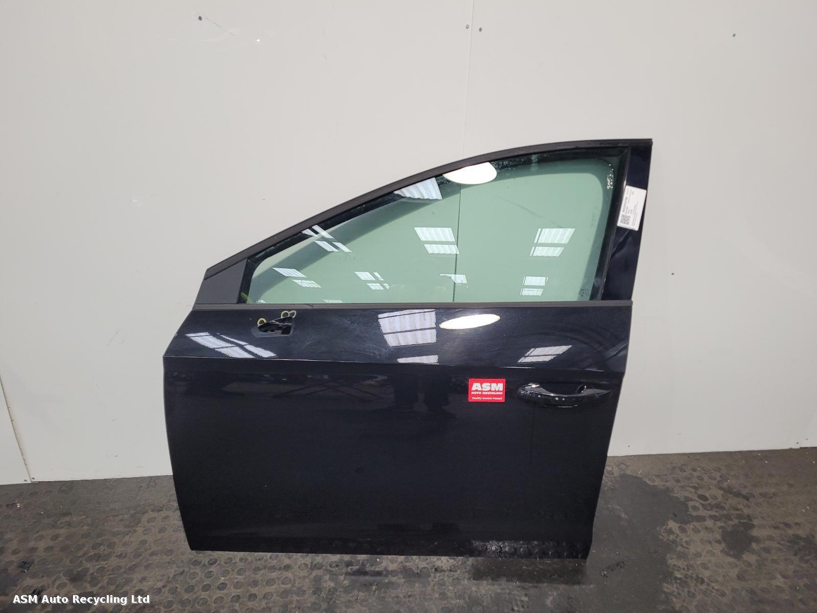 View Auto part L Front Door Seat Leon 2020