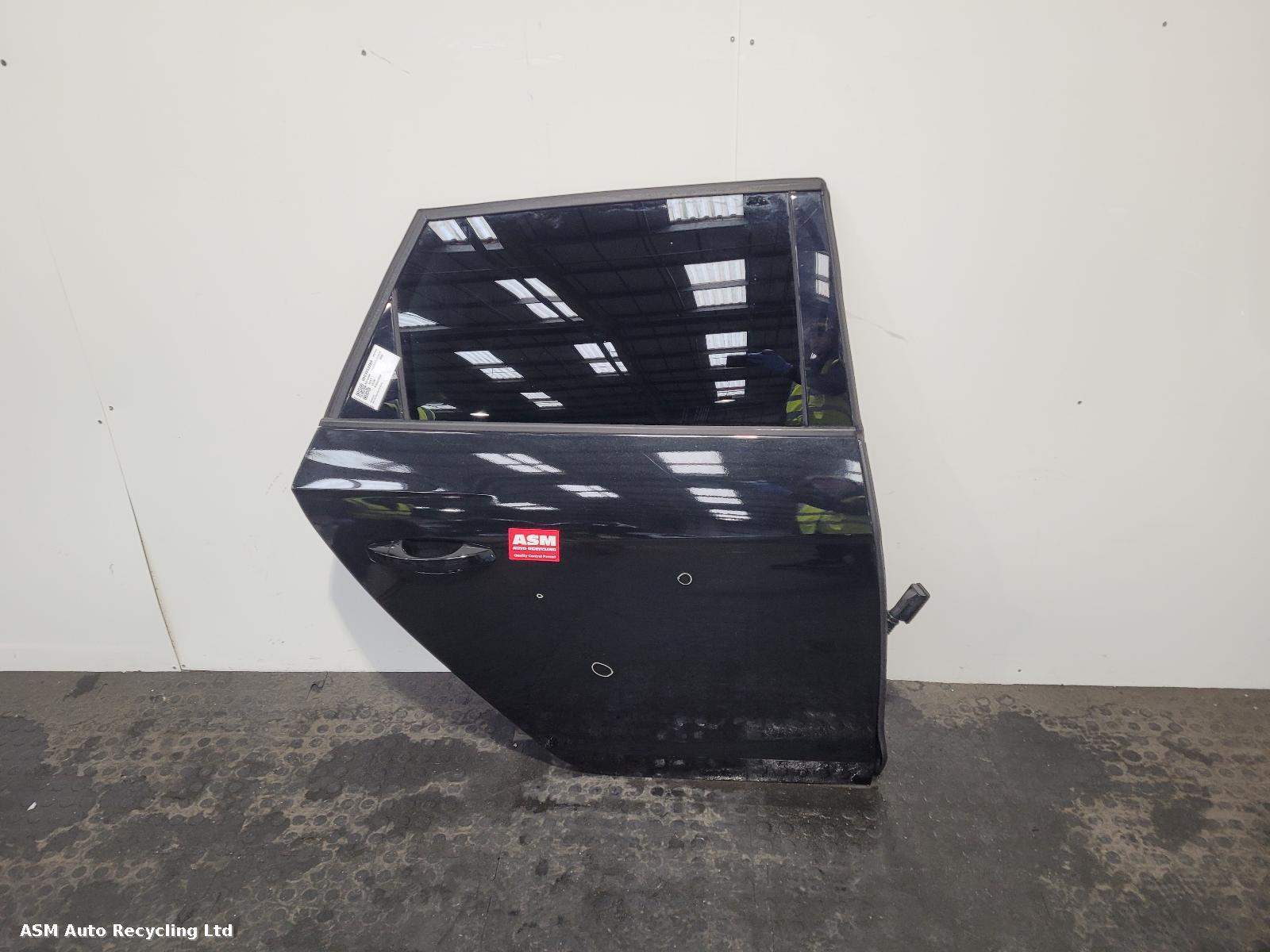 View Auto part R Rear Door Seat Leon 2020