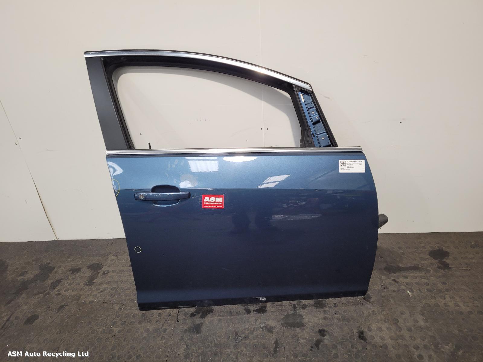 View Auto part R Front Door Vauxhall Astra 2014