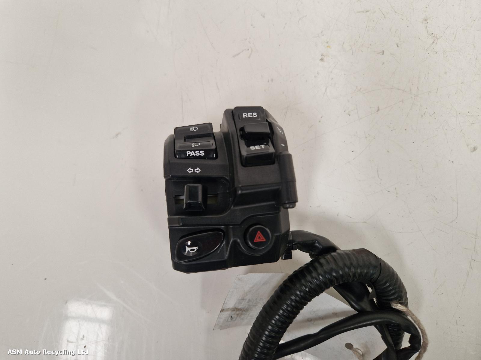 View Auto part LH Switch Gear Yamaha Tracer 9 Gt 2022