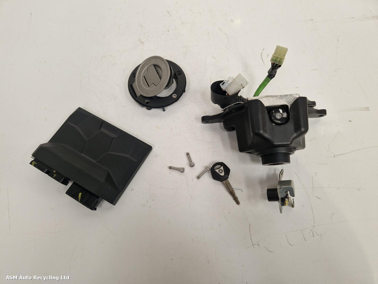 View Auto part Comp.Lock Set + Keys Yamaha Tracer 9 Gt 2022