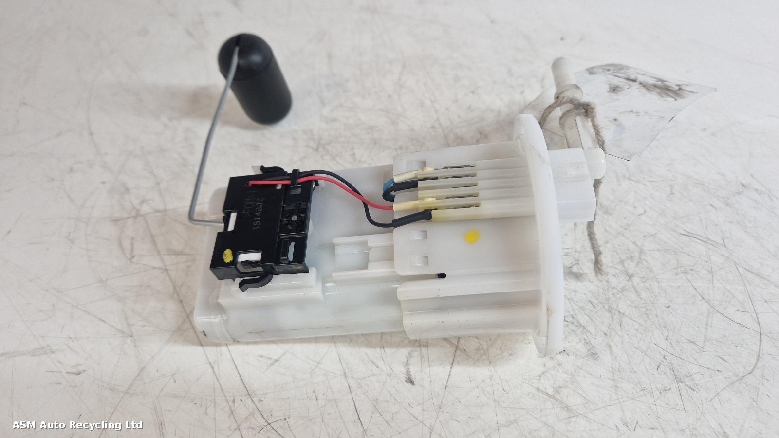 View Auto part Fuel Pump Yamaha Tracer 9 Gt 2022