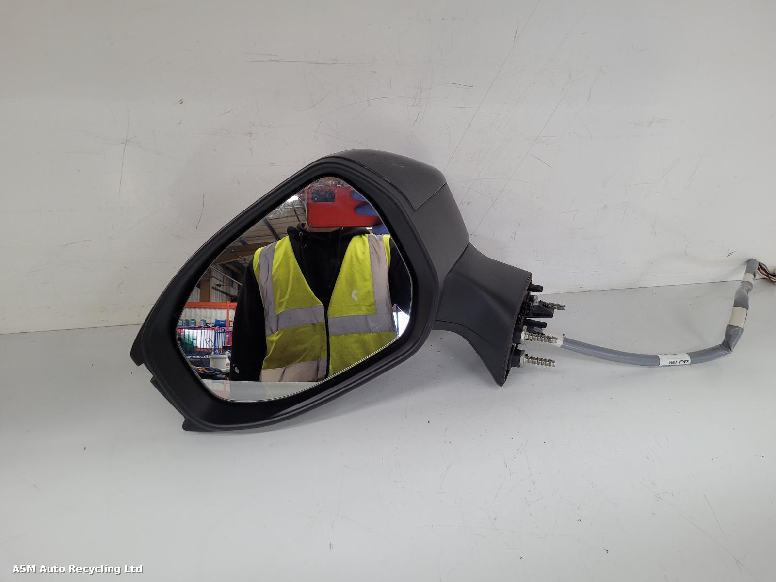 View Auto part L Door Mirror Toyota C-hr 2024