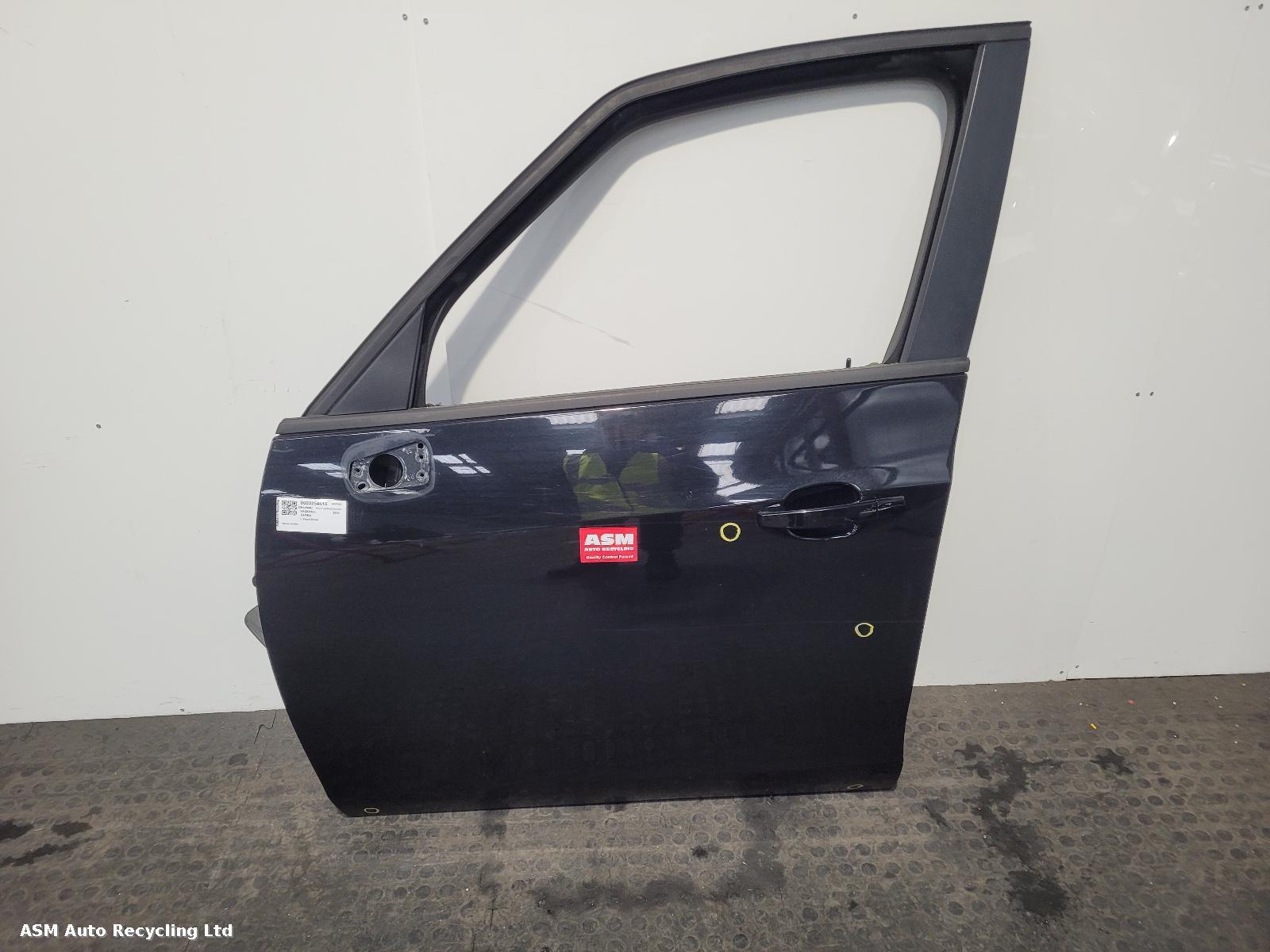 View Auto part L Front Door Vauxhall Zafira 2012