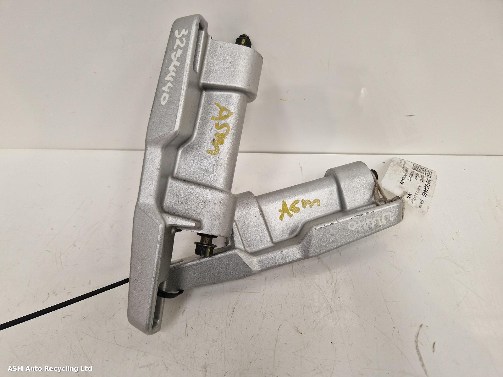 View Auto part Pannier Brackets Yamaha Tracer 9 Gt 2022