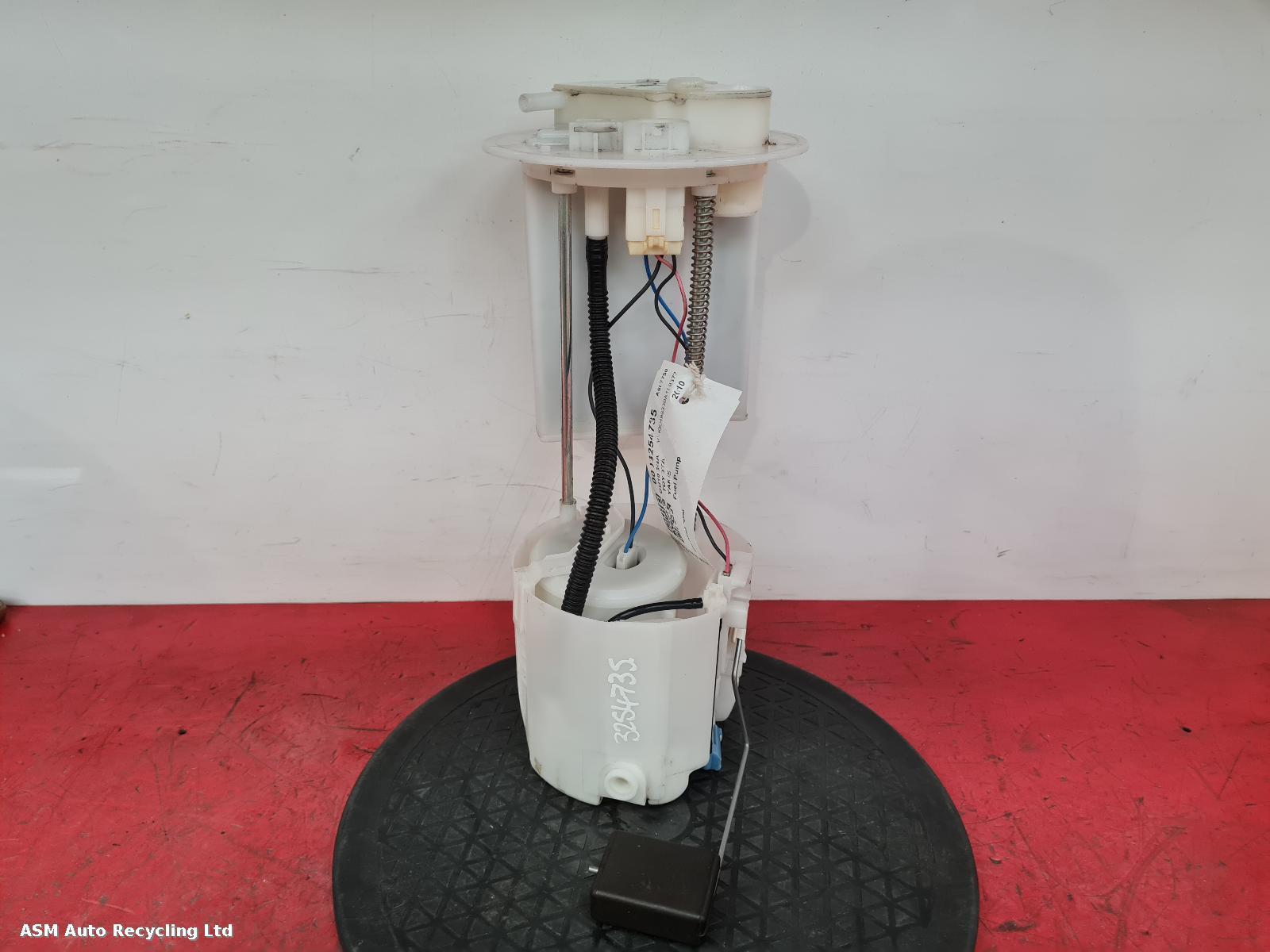View Auto part Fuel Pump Toyota Yaris 2010