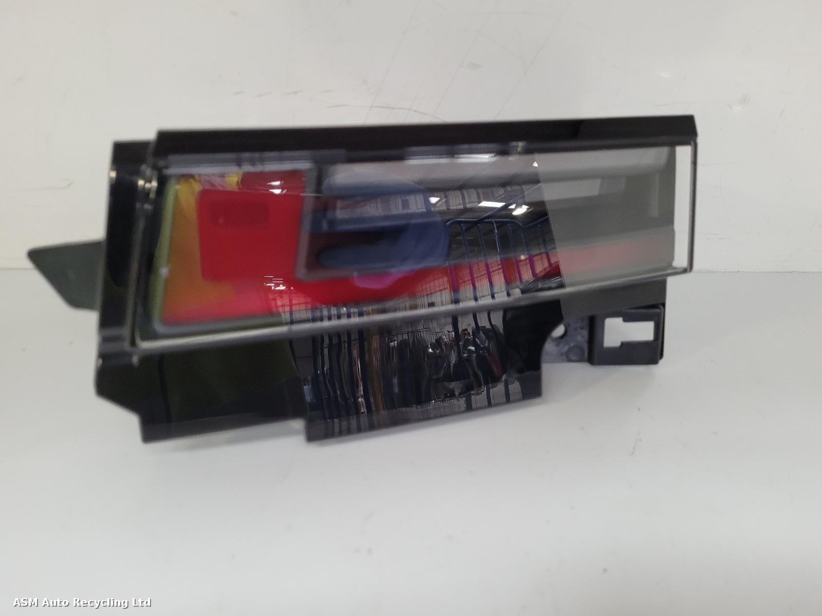 View Auto part R Taillight Land Rover Range Rover Evoque 2025