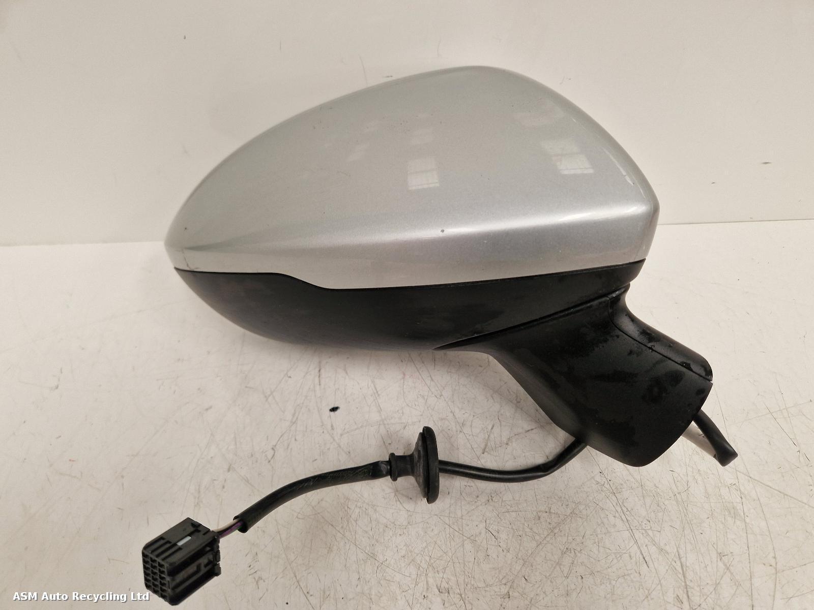 View Auto part R Door Mirror Vauxhall Astra 2016
