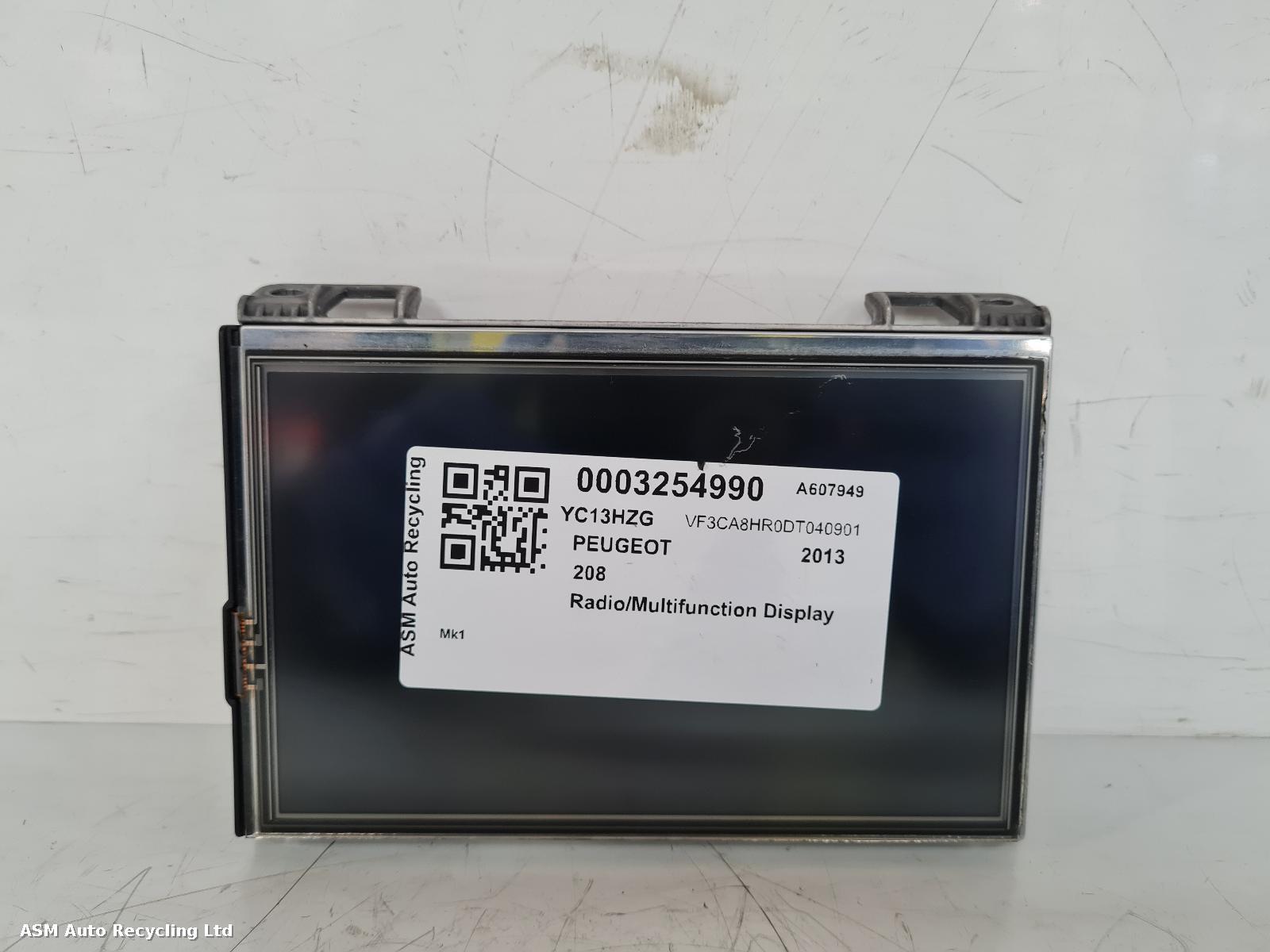View Auto part Radio Display Peugeot 208 2013
