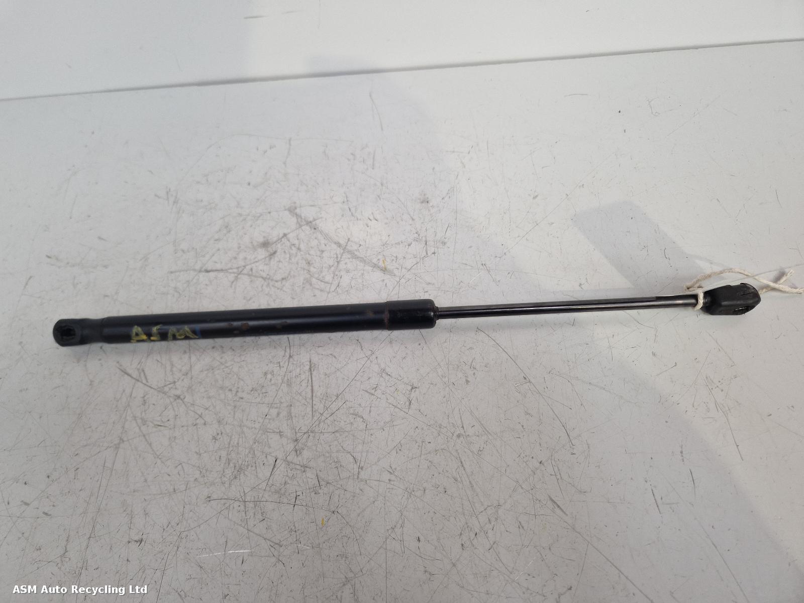 View Auto part Hatch Strut/Shock Vauxhall Astra 2010