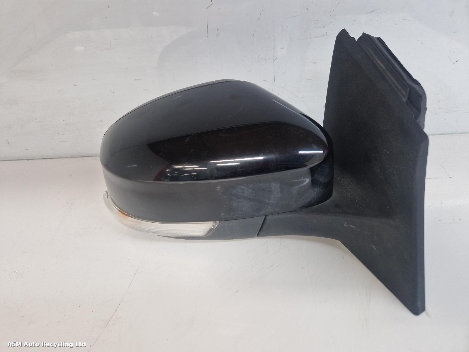 View Auto part R Door Mirror Ford Focus 2016