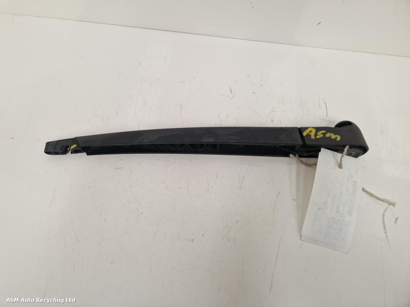 View Auto part Wiper Arm Mercedes A Class 2010